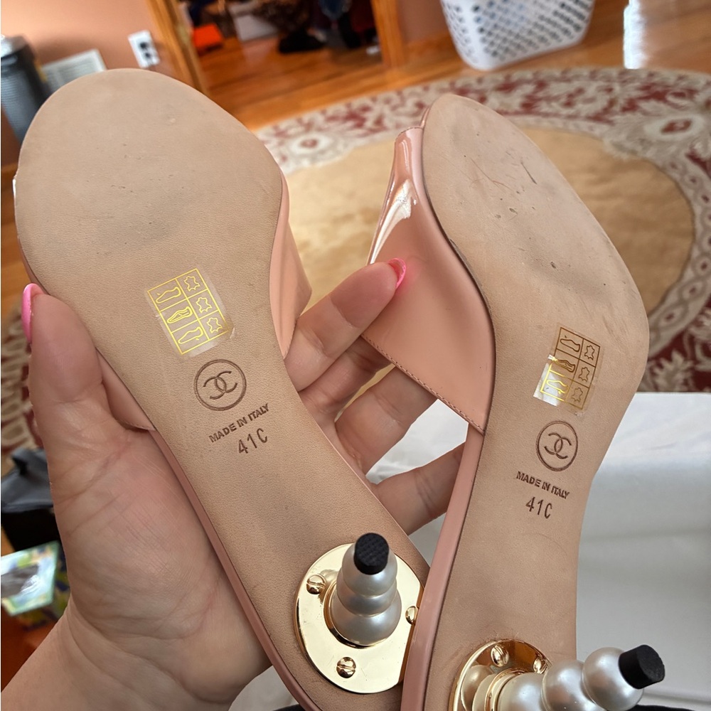 CHANEL pearl heels with box and dustbag